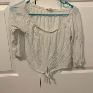 Off the shoulder white shirt with lace detail